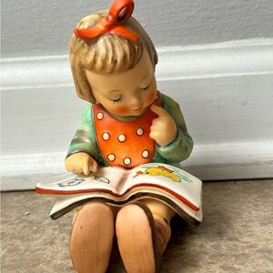 Goebel Hummel Bookworm Figurine 1970s #8 TMK5